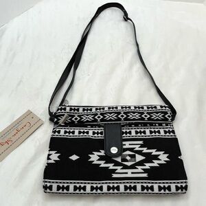 Canyon Sky Southwestern Crossbody Bag Black White Tribal Aztec NWT Adjustable